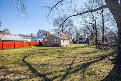23-26 Trantor Pl, Staten Island23
