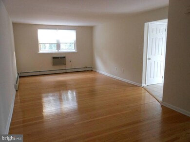 7817 Queen St unit A, Glenside, PA 19038 - photo 3