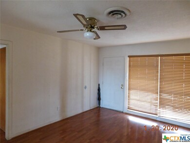 311 Ash St, Copperas Cove, TX 76522 - photo 6