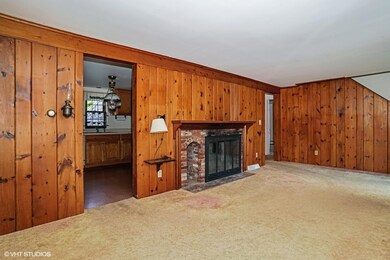 02_29PacketLandingRd_1_LivingRoom_MLSuse