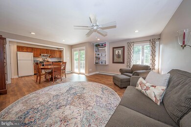 300 Winding Way unit B24, Downingtown, PA 19335 - photo 3