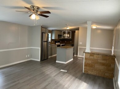 235 R-4401, Dayton, TX 77535 - photo 5