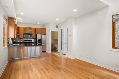 921 N Honore St unit C, Chicago, IL 60622 - photo 4
