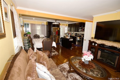 642 Dorothea Ln, Elmont, NY 11003 - photo 6