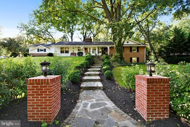 7108 Park Terrace Dr, Alexandria, VA 22307 - photo 2