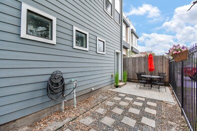 Private courtyard is just waiting for your green t