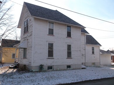 130 N Vernon St, Princeton, IL 61356 - photo 3