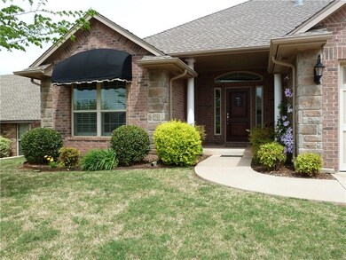 19500 Crest Ridge Dr, Edmond, OK 73012 - photo 2