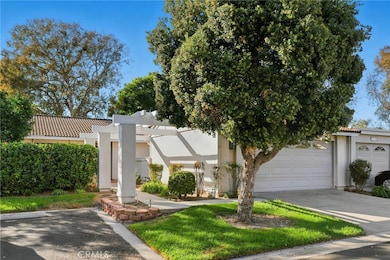 3190 Via Buena Vista unit A, Laguna Woods, CA 92637 - photo 2