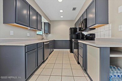 2805 Belfort Rd, Jacksonville, FL 32216 - photo 6