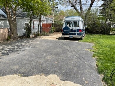 115 N Frolic Ave, Waukegan, IL 60085 - photo 3