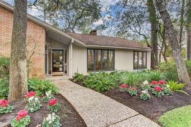 10227 Green Tree Rd, Houston, TX 77042 - photo 2