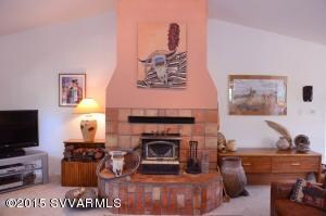 1139 Bell Rock Blvd Living room FP