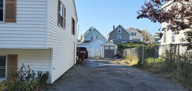 33 Newhall St, Lowell, MA 01852 - photo 3