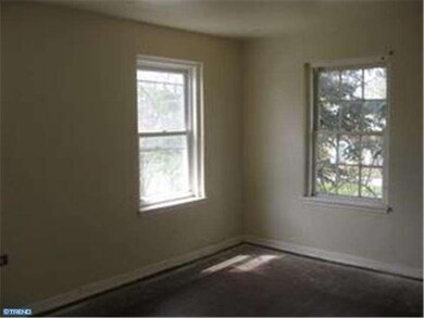 2900 W Octagon Rd, Camden, NJ 08104 - photo 4