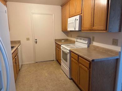 1335 Flume Ct, Yreka, CA 96097 - photo 3