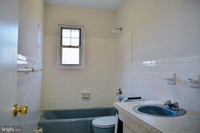 110 The Orchard unit J, East Windsor, NJ 08512 - photo 7