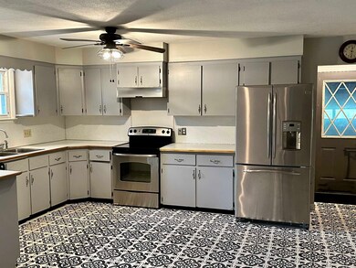 115 Meadow Ln, West Rutland, VT 05777 - photo 4