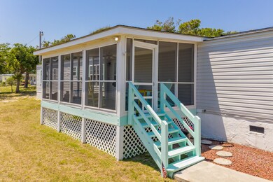 213 Fairview St, Atlantic Beach, NC 28512 - photo 2