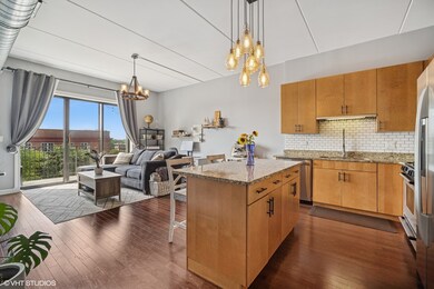 Logan View unit 517, Chicago, IL 60647 - photo 3