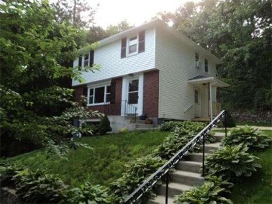 22 Vesper St, Worcester, MA 01602 - photo 2