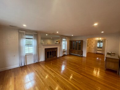 29 Richards Cir, West Newton, MA 02465 - photo 5