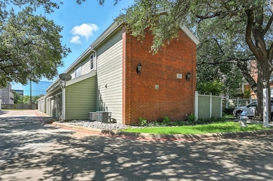 6220 Bentwood Trail unit 804, Dallas, TX 75252 - photo 2