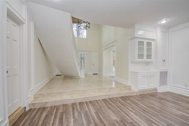 7335 Athlone Dr, Houston, TX 77088 - photo 5