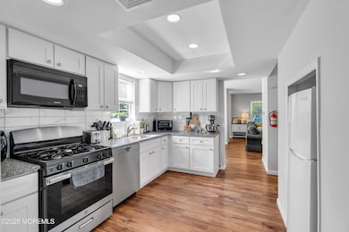 226 Chaucer Ct, Old Bridge, NJ 08857 - photo 5