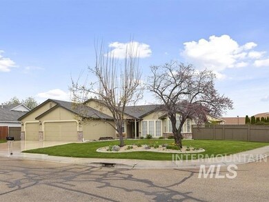 313 S Valley Dr, Nampa, ID 83686 - photo 2