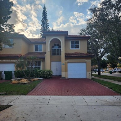 203 E Forest Oak Cir, Davie, FL 33325 - photo 2