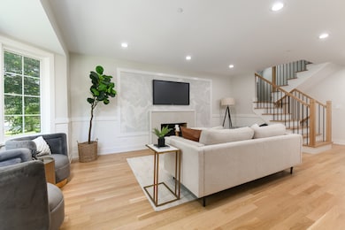 5309 Crain St, Skokie, IL 60077 - photo 7