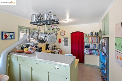 462 Cavour St, Oakland, CA 94618 - photo 7