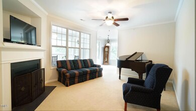 2_Living Room