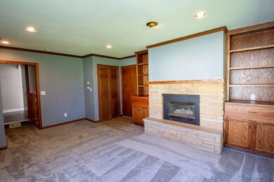 294 25th Ave SW, Cedar Rapids, IA 52404 - photo 6