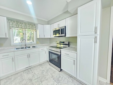 122 Runnymede Blvd, Sumter, SC 29153 - photo 3