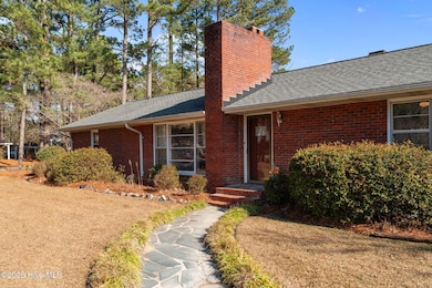 921 Vass Carthage Rd, Carthage, NC 28327 - photo 6