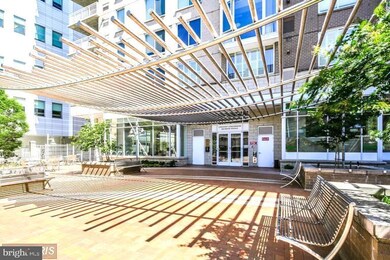 The Crescent unit 905, Silver Spring, MD 20910 - photo 2