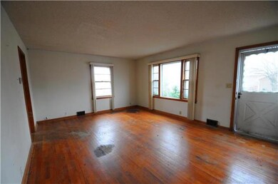 4940 Switzer St, Shawnee, KS 66203 - photo 4