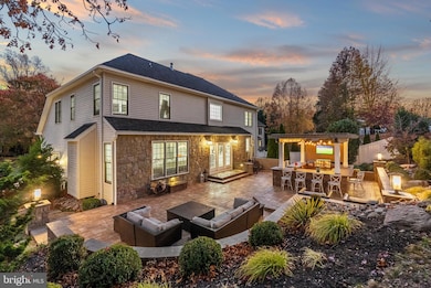 12882 Crouch Dr, Fairfax, VA 22030 - photo 4