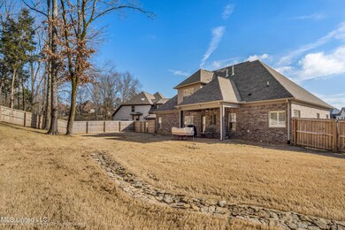 690 Shady Brooke Ln-Exterior-3