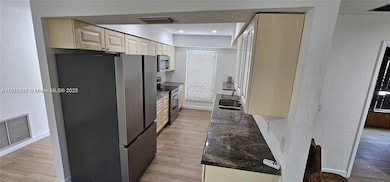 2425 Mohawk Ave, Fort Pierce, FL 34946 - photo 5