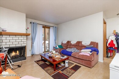 04-Living Room-DW-7258-Edit-Edit