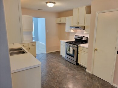 7906 Spring Fern Ln, Houston, TX 77040 - photo 7