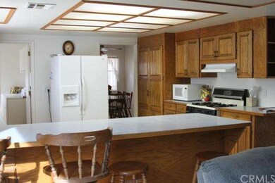Beautiful Oak Cabinets, Plenty Of Counter Space, C