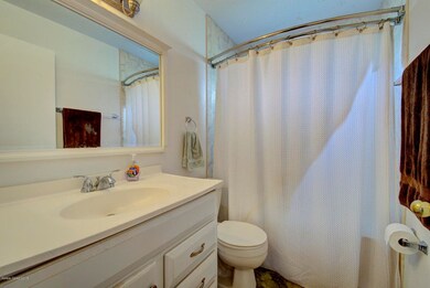 Bathroom2