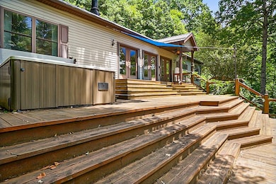 1000 sguare ft of decking