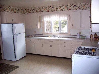 Kitchen. Appliances included.