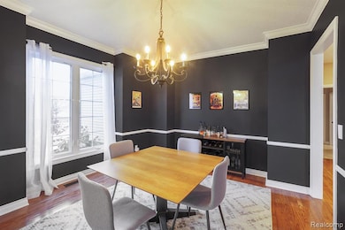 Dining room leads right to the kitchen and entry