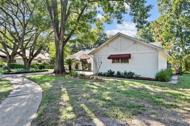 7611 Streamside Dr, Houston, TX 77088 - photo 2